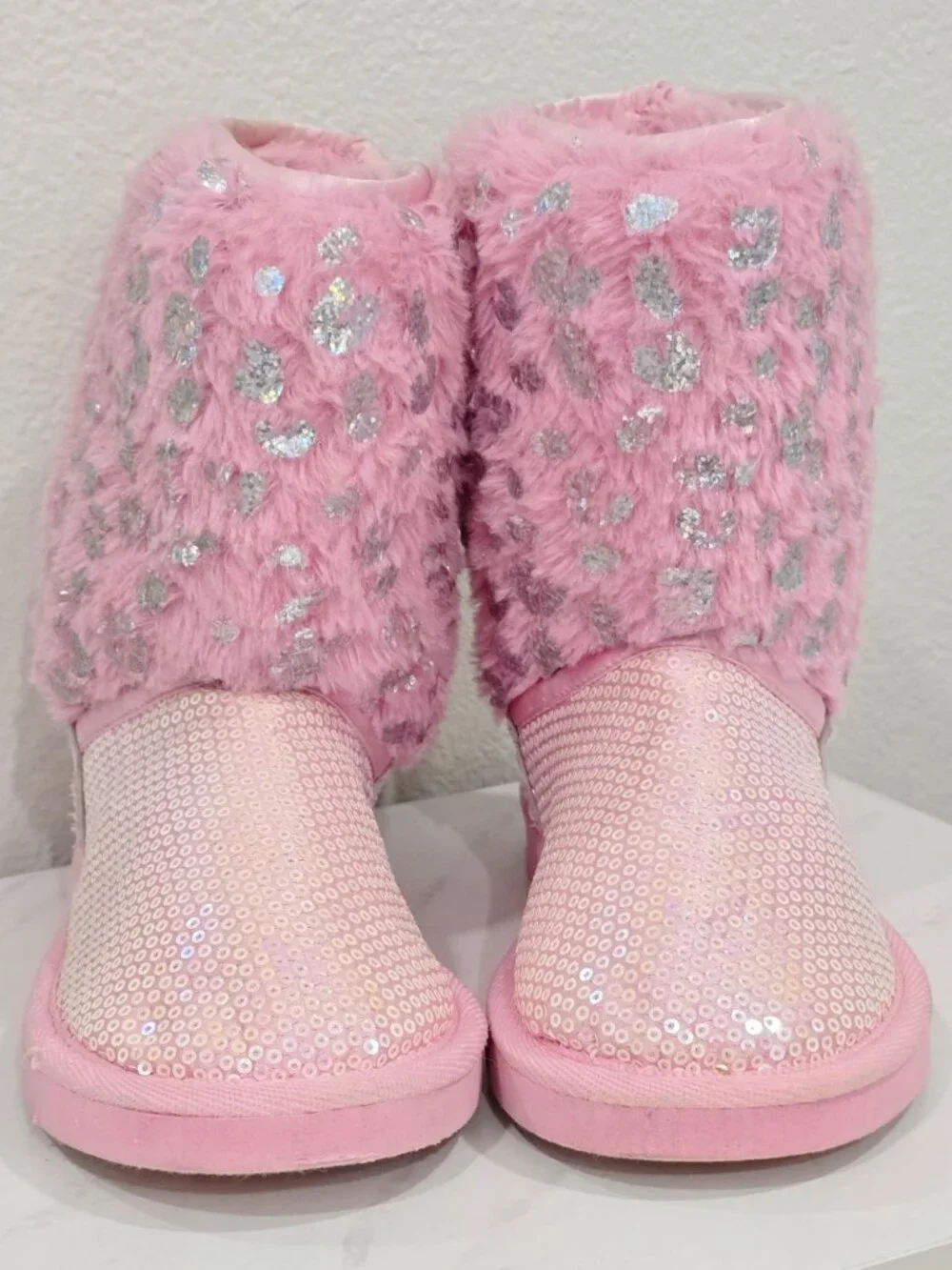 Justice ✦ Sparkly Faux Fur Boots ✦ Pink Sequin Glitter Accents Light‑Up Sides 3
